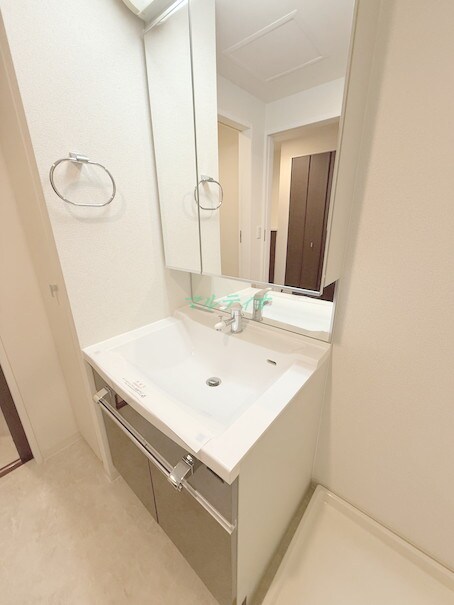 物件内観写真6　(洗面台)