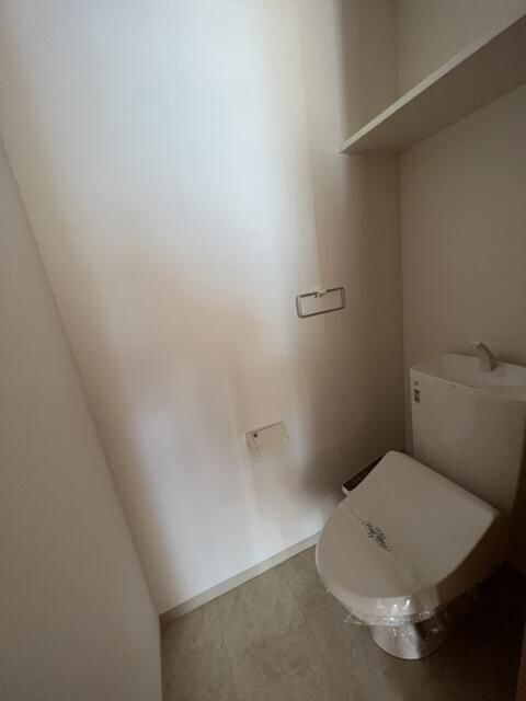 物件内観写真8　(トイレ)