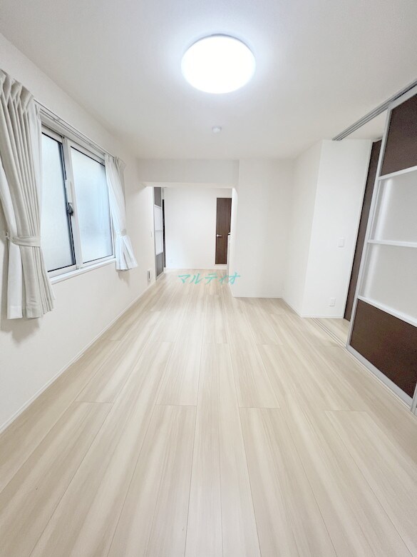 物件内観写真5　(洋室)