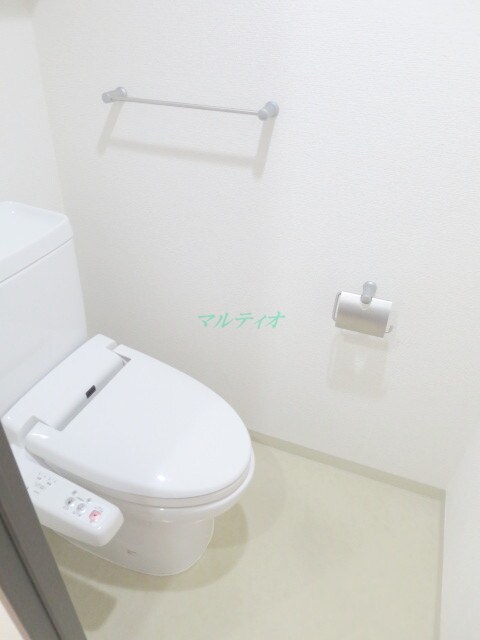 物件内観写真8　(トイレ)