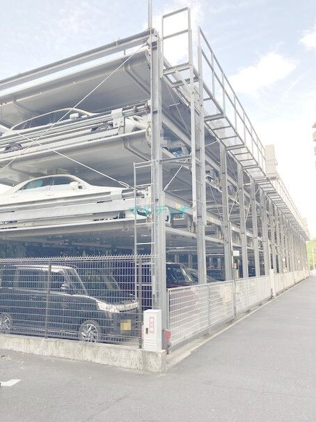 物件外観写真3　(駐車場)