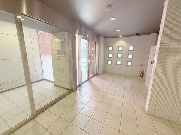 エントランス(エントランス)