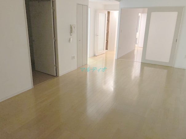 物件内観写真5　(リビング)