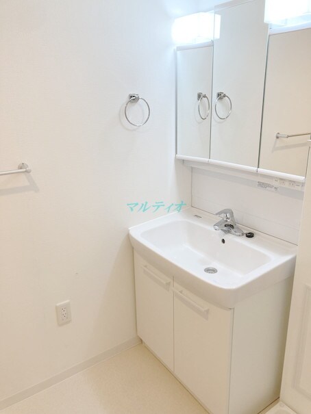 物件内観写真11　(洗面台)
