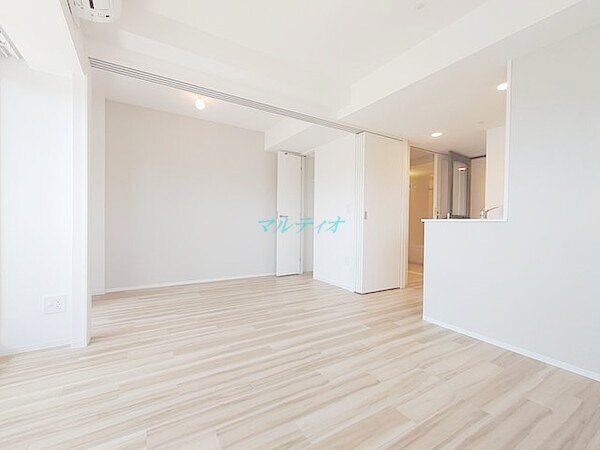 物件内観写真7　(リビング)