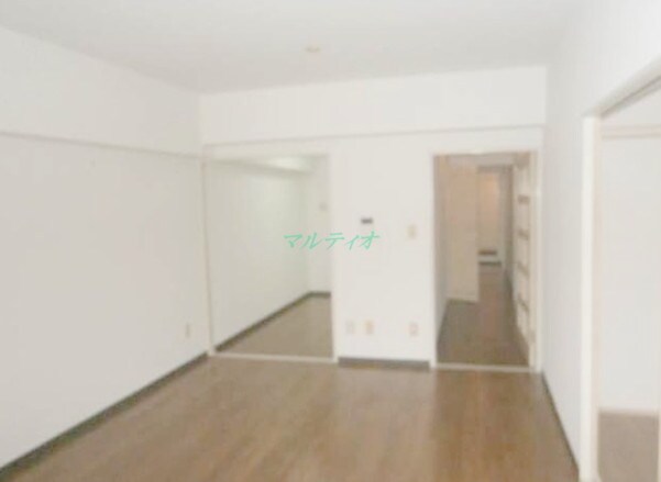 物件内観写真3　(洋室)