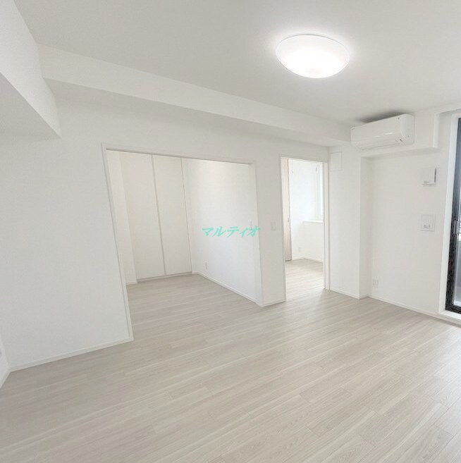 物件内観写真5　(洋室)