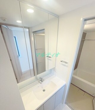 物件内観写真6　(洗面台)