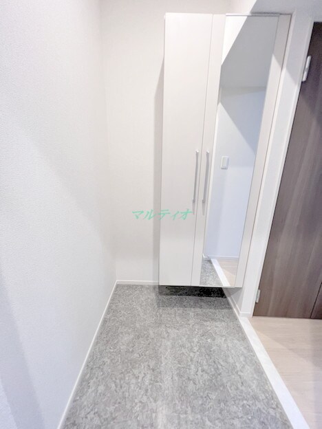 物件内観写真10　(玄関)
