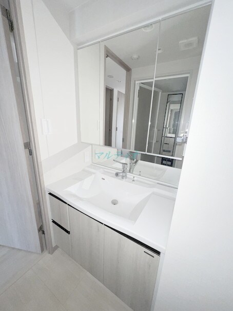 物件内観写真6　(洗面台)