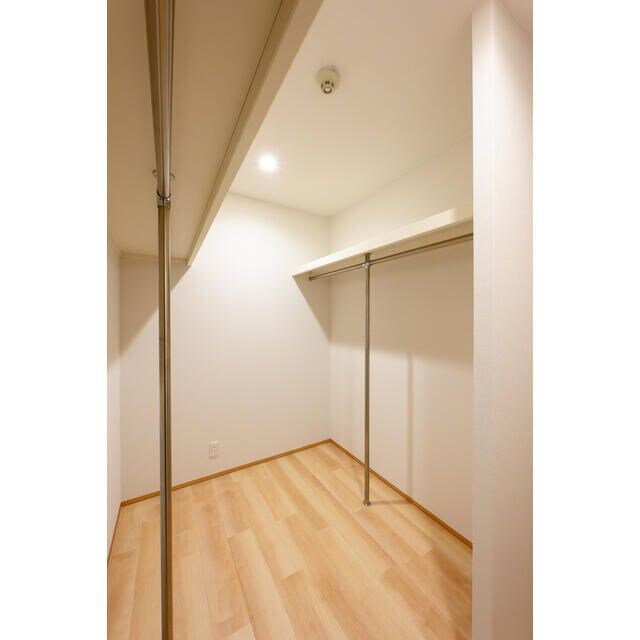 物件内観写真6　(収納)