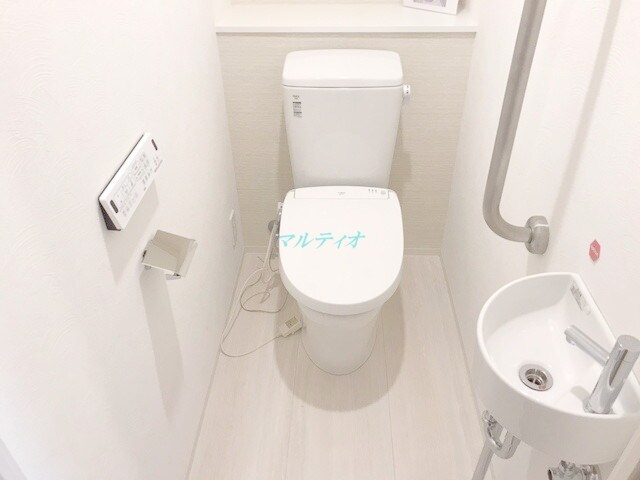 物件内観写真8　(トイレ)