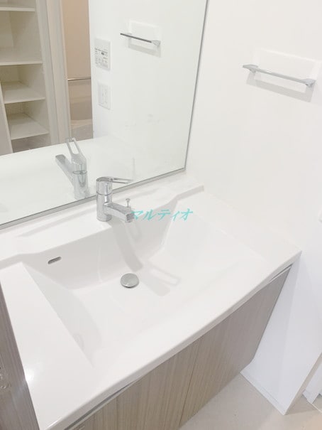 物件内観写真5　(洗面台)