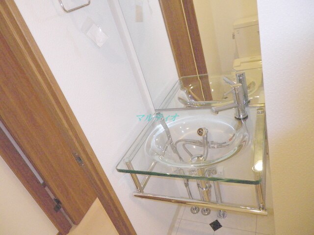 物件内観写真3　(洗面台)