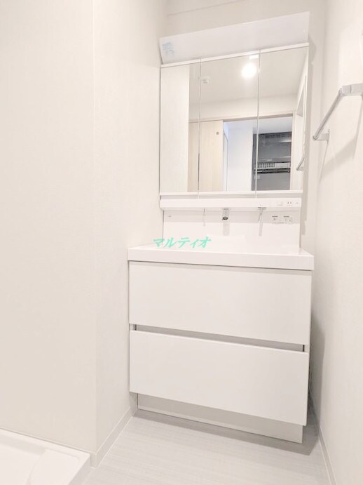 物件内観写真5　(洗面台)