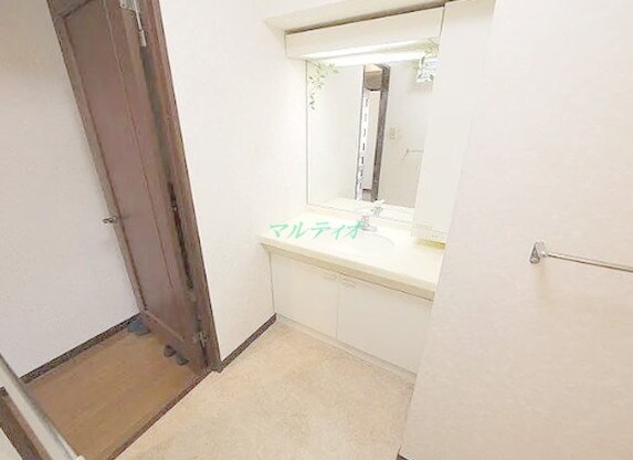 物件内観写真5　(洗面台)