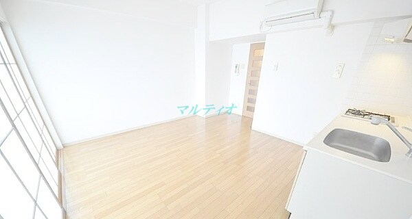 物件内観写真4　(洋室)