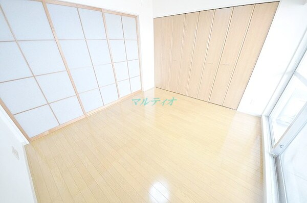 物件内観写真8　(洋室)