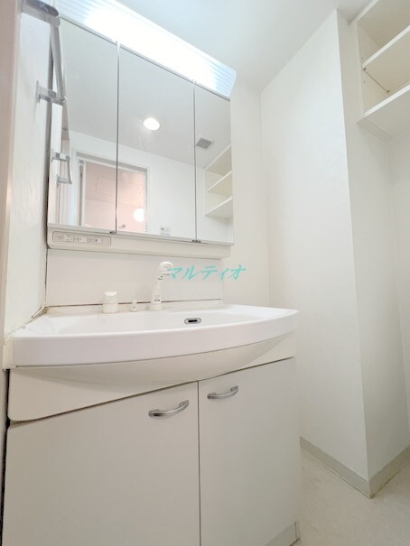 物件内観写真5　(洗面台)
