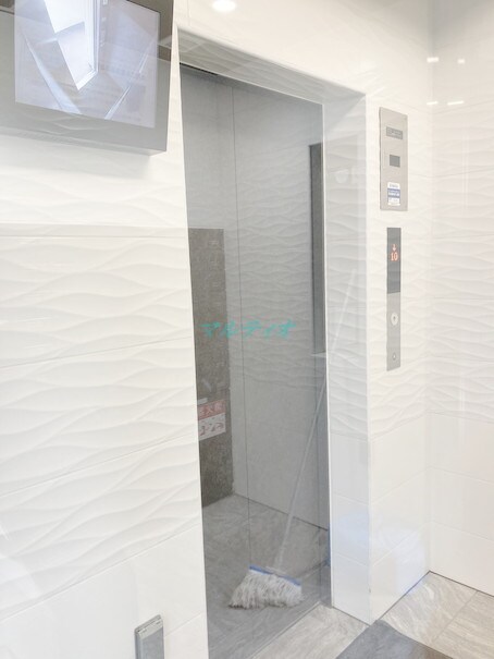 物件内観写真15　(エレベーター)