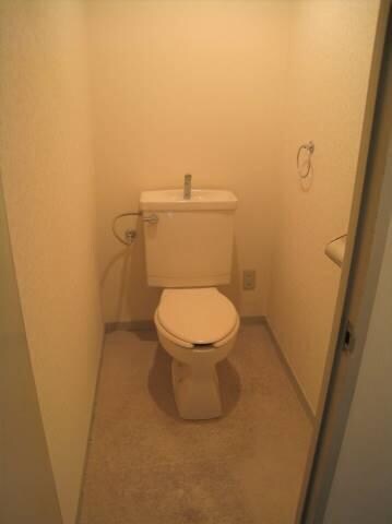 物件内観写真8　(トイレ)