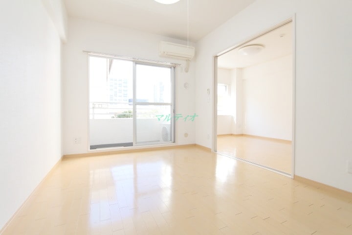 物件内観写真10　(洋室)