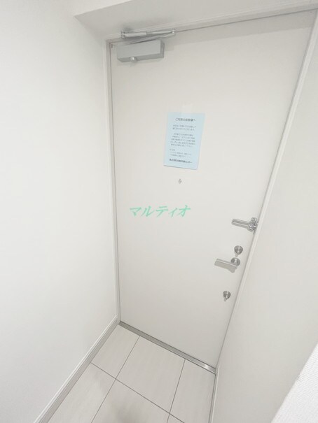 物件内観写真9　(玄関)