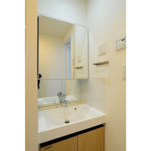 物件内観写真6　(洗面台)