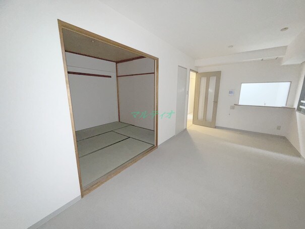 物件内観写真7　(リビング)