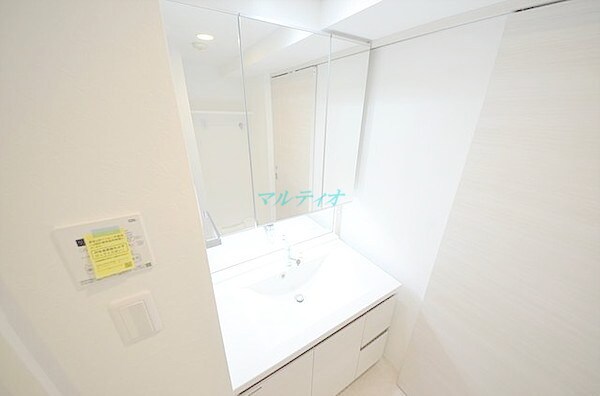 物件内観写真5　(洗面台)