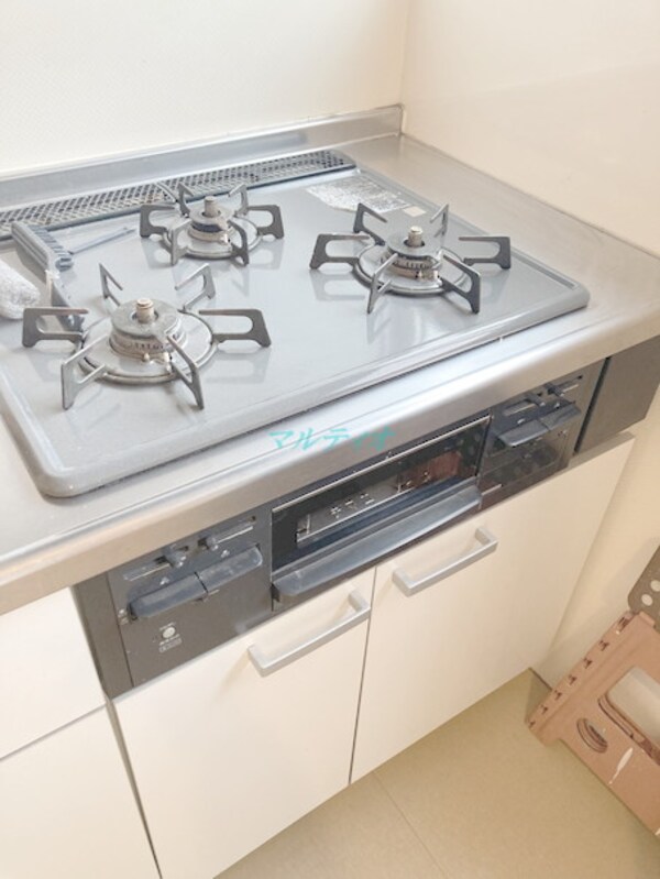 キッチン(3口ガスシステムキッチン♪)