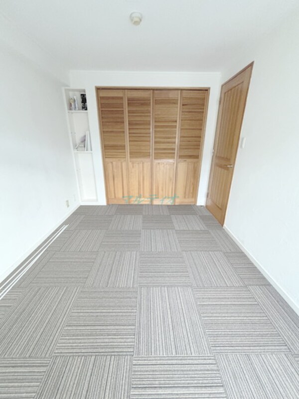 内装他(洋室はフロアタイルカーペット♪)