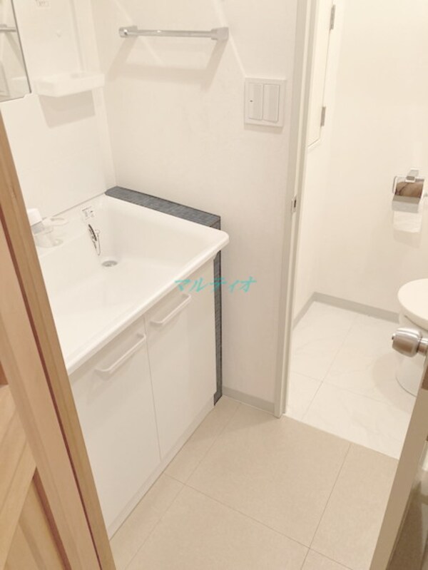 洗面・脱衣所(シャンプードレッサー（独立洗面台）♪)