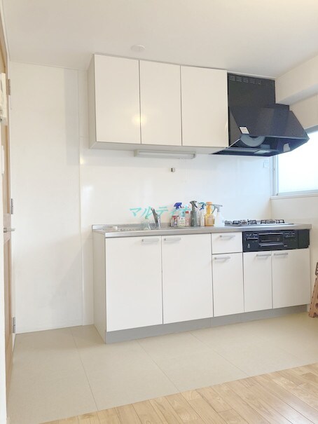 キッチン(3口ガスシステムキッチン♪)