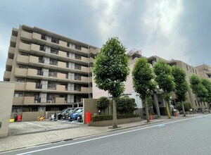 モア・クレスト大島外観写真