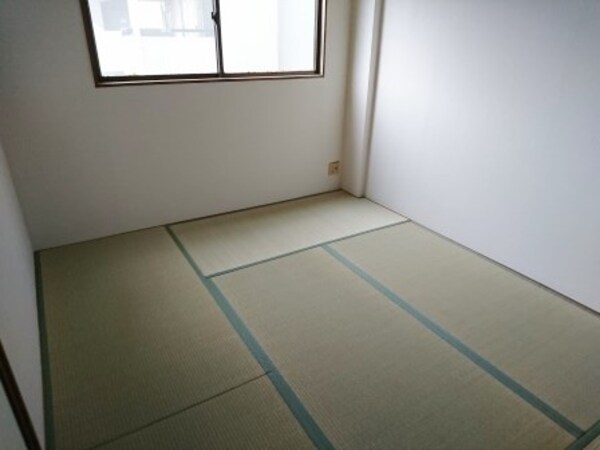 ベッドルーム