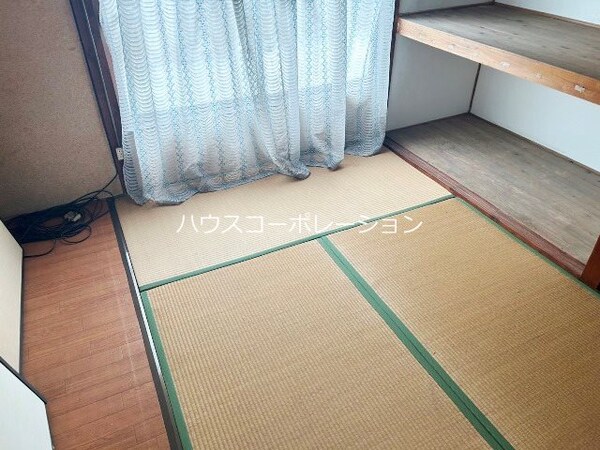 ベッドルーム