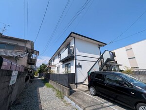 イズミハイツ外観写真