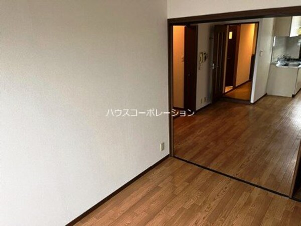 ベッドルーム
