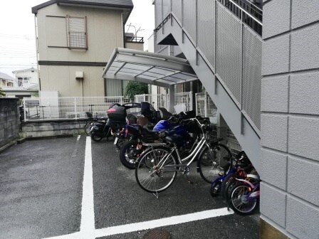 物件内観写真3　(写真は別号室)