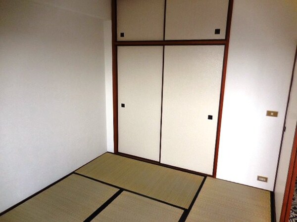 ベッドルーム