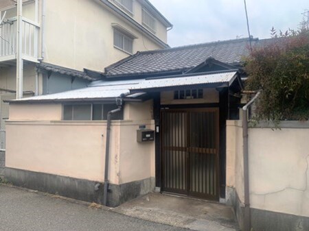 高尾貸家　西側外観写真