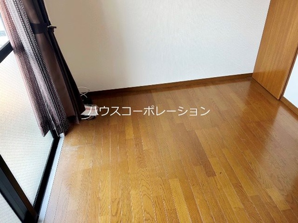 ベッドルーム