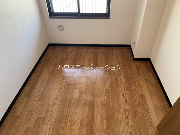 ベッドルーム
