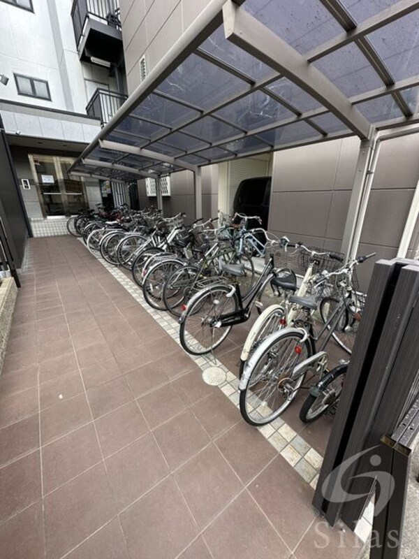 敷地内/建物