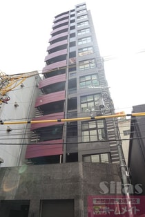 大阪メトロ四つ橋線 西梅田駅 13階建 築6年の外観写真