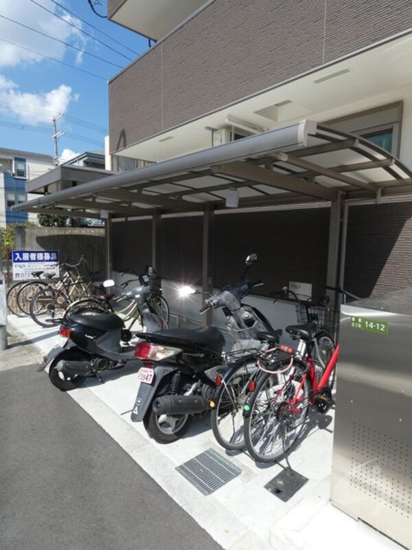 敷地内/建物