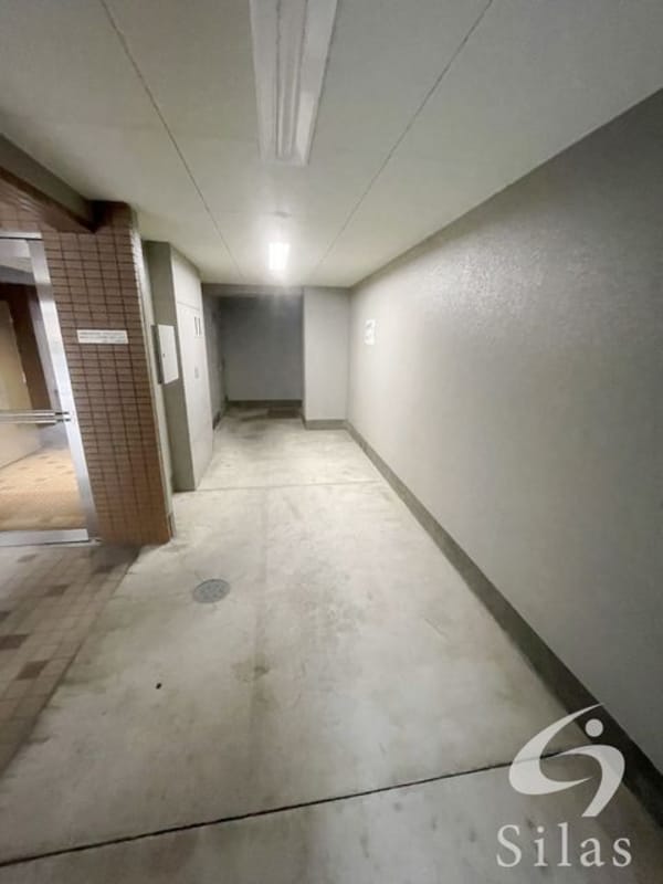 敷地内/建物