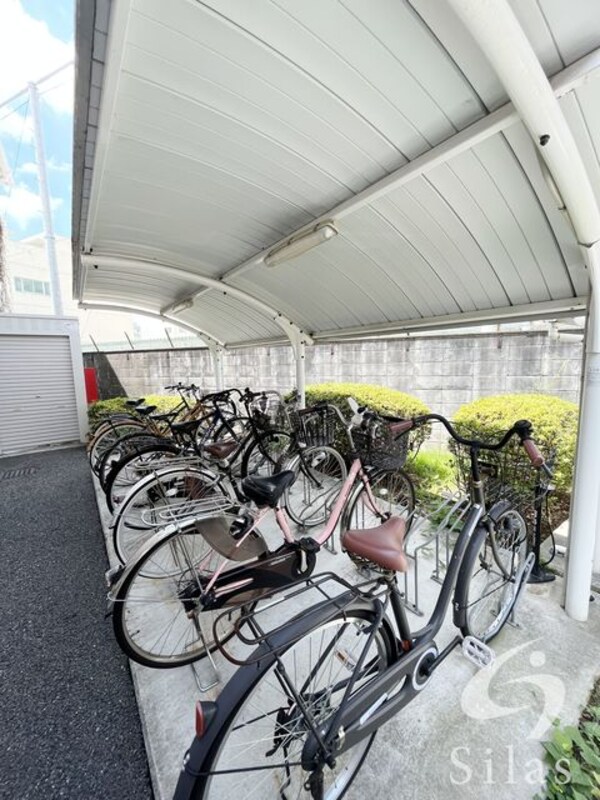 敷地内/建物