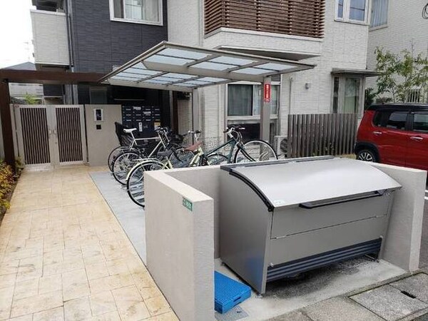 敷地内/建物